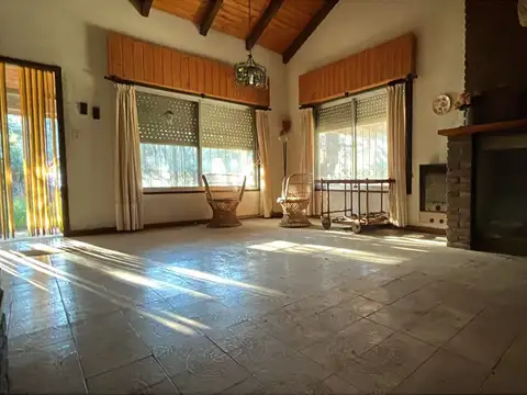 Casa En Venta Sierra De La Ventana 2 Dormitorios Con Amplio Parque 100