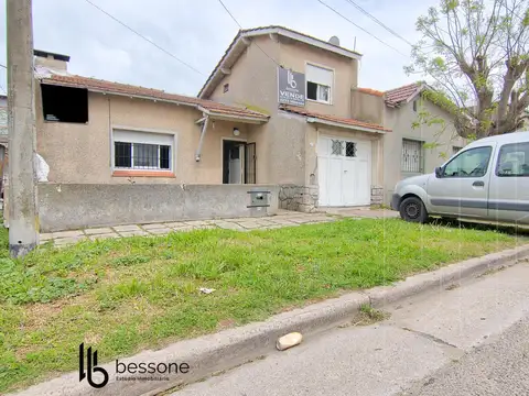 Casa Chalet a Reciclar Zona Puerto Oportunidad Lote Propio