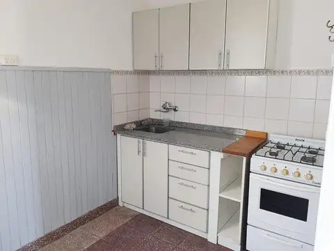 Depto Tipo Casa en Venta en Villa Luzuriaga, USD 50.000