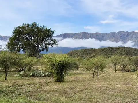 LOTE EN VENTA CON VISTA AL VALLE Y A LAS SIERRAS