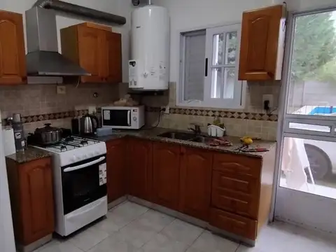 Casa 3 ambientes con 1 baño