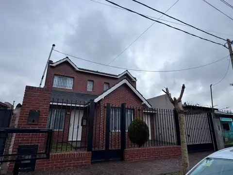 Casa en Venta en Cañuelas, USD 398.000