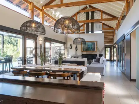 VENTA CASA SAN MARTIN DE LOS ANDES .  BARRIO RINCON RADALES