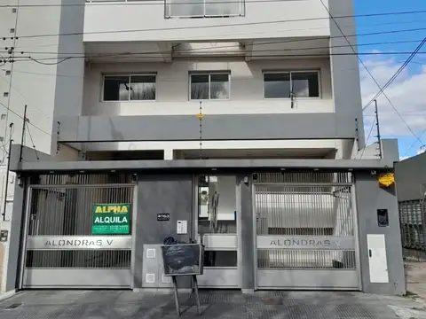 Calle 8 entre 147 y 148