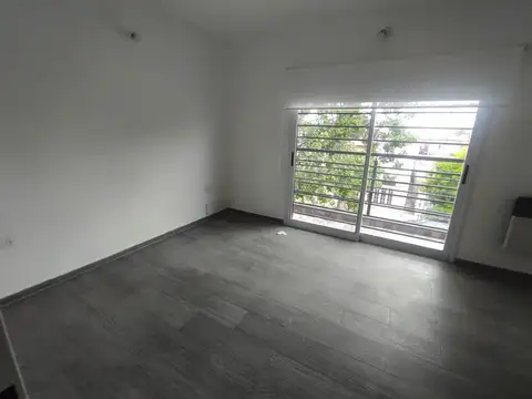 Departamento en Alquiler en Villa Adelina, $ 650.000