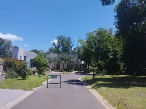 Terreno - Venta - Argentina, Ingeniero Adolfo Sourdeaux - Pelagio Luna 201