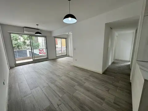 Bolivar 1740 , Piso 2