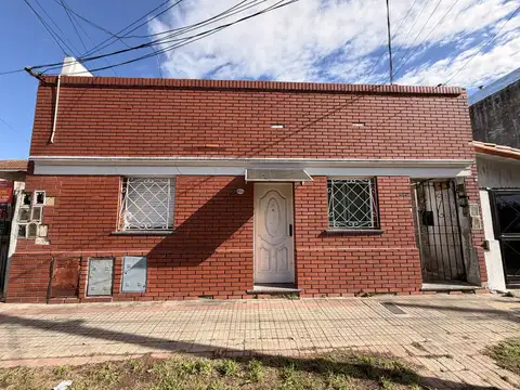 Ph 3 ambientes en venta en Bernal Oeste
