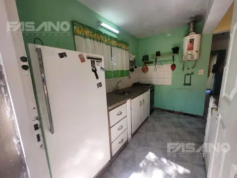 Casa 3 ambientes con 1 baño