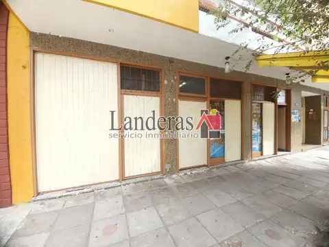 VENTA EN BLOCK - 3 Locales + 8 Departamentos de 2 y 1 amb. - UNA CUADRA DEL MAR