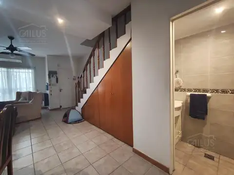 Depto Tipo Casa en Venta con 1 cocheras