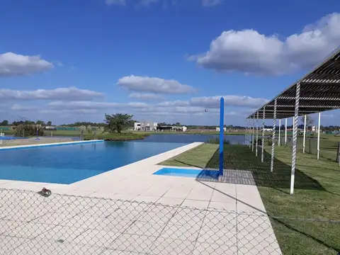 Terreno en Venta en Laguna Azul, USD 16.990