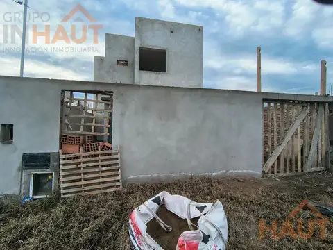 Casa en Venta en Cinco Saltos, USD 160.000