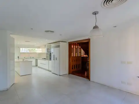 Casa 6 dorm. en Martínez - Gran terreno