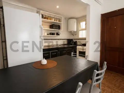 Caseros 4600, Piso 0