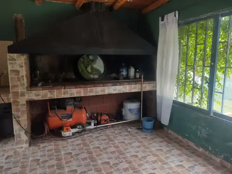 Casa 7 ambientes con 1 baño