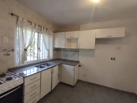 Depto Tipo Casa en Venta con 2 cocheras