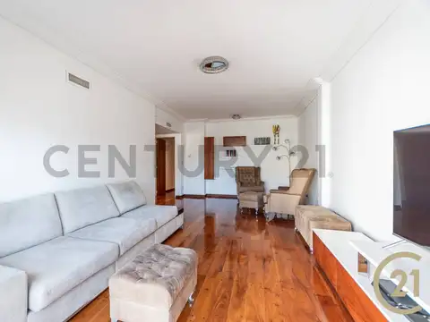 Venta semipiso 4 ambientes en Parque Chacabuco, Exelente estado