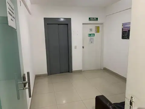 Oficina en Alquiler en Muñiz, $ 450.000