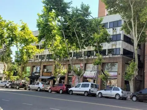 Av. Pres Juan Domingo Perón 500