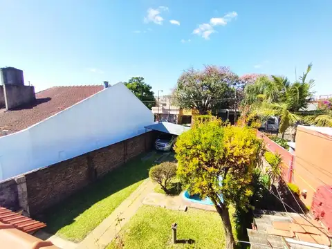 Depto Tipo Casa en Venta con 3 cocheras
