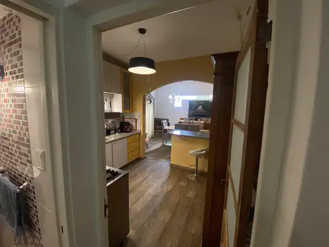 Casa en Venta con 3 cocheras