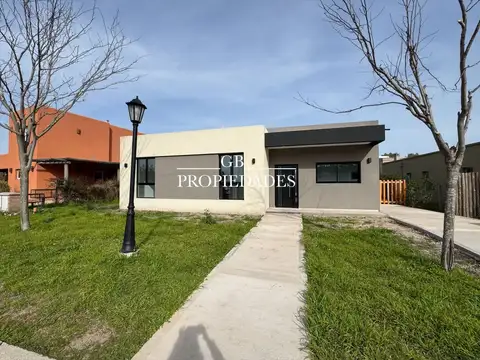 Venta de Casa 4 AMBIENTES en Santa Emilia, Pilar