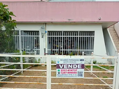 Ph de dos ambientes con cochera descubierta sin expensas