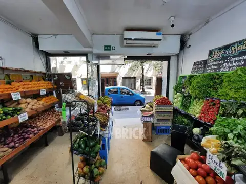 Local en Venta 40 años