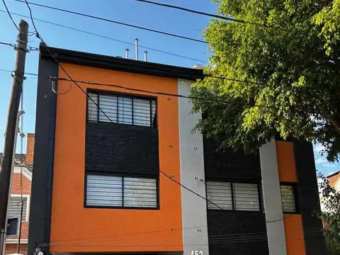 OPORTUNIDAD INIGUALABLE. MONOAMBIENTE (1°A) + COCHERA N6