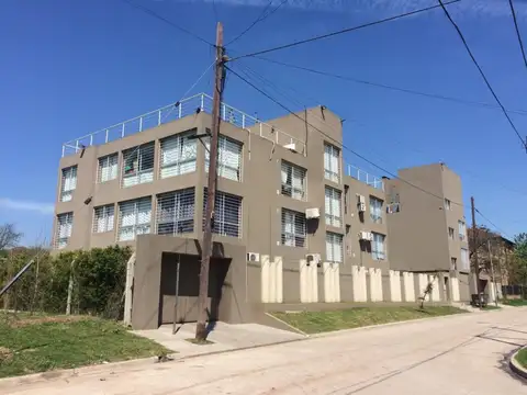 Departamento De 3 Ambientes En Venta En Complejo Marina Mercante- Villa De Mayo