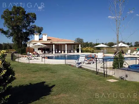 Terreno en Venta en Los Pinares Country Club, USD 41.000