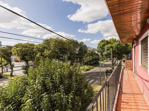 Paraná (En frente Calle Mariano Moreno) 5000