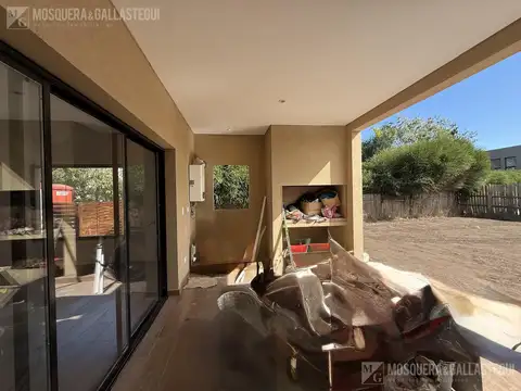 Casa en Venta en Pilar del Este - San Ramón, USD 196.000