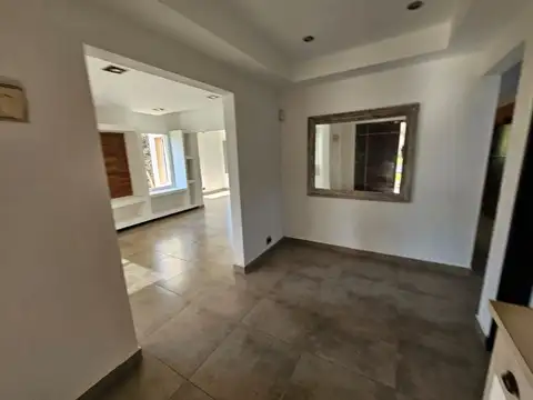 Casa 6 ambientes con 3 baños