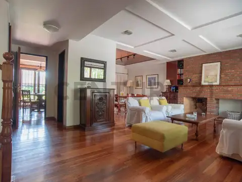 Casa en Venta en Villa Sarmiento, USD 299.500