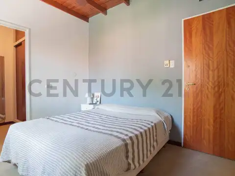 EN VENTA HERMOSA CASA EN CALLE CHASSAING, VILLA SARMIENTO