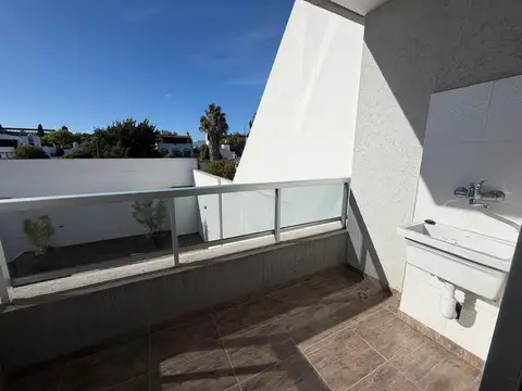 Departamento 4 ambientes con 2 baños
