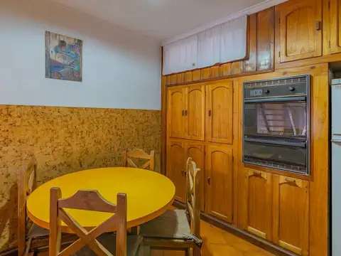 VENTA LOCAL CON DEPARTAMENTO 3 AMBIENTES P.MOGOTES