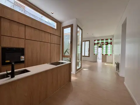 Venta de casa en La Plata, 2 dormitorios premium.