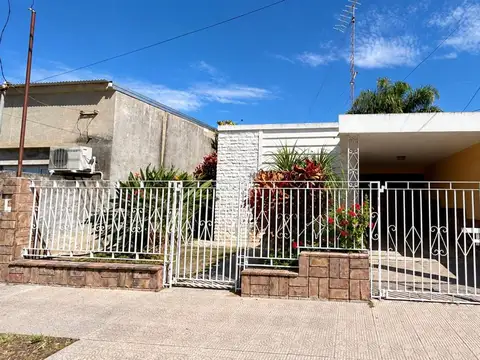 ALQUILER CASA EN SAN CARLOS NORTE