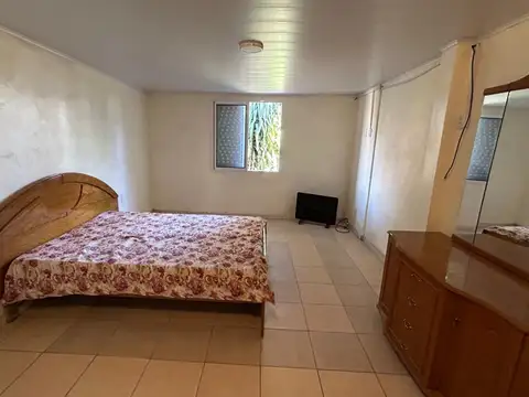 Casa 2 ambientes con 1 baño
