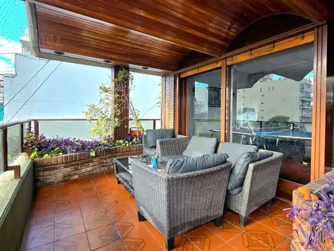 Departamento en Venta con 2 cocheras