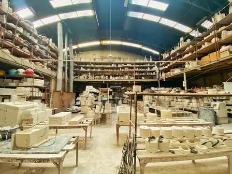 VENTA GALPON/DEPOSITO AVELLANEDA