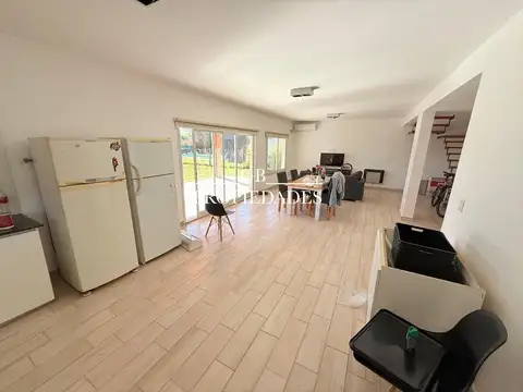Casa 4 ambientes con 3 baños