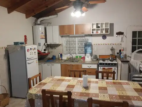 Casa 4 ambientes con 1 baño