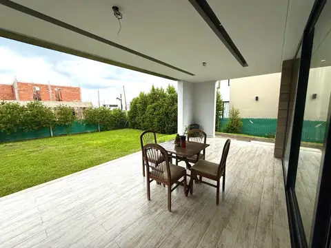 Casa en Venta al Este