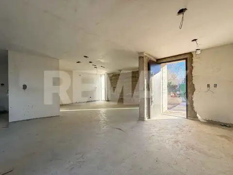 Casa 3 ambientes con 2 baños