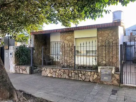 VENTA CASA 2 DORMITORIOS VILLA ELOISA