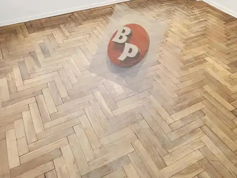 REGIO DEPTO DE 2 AMB. EN MUY BUEN ESTADO Y EDIFICIO - EXTRAO